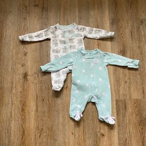 Carter’s Pajama Set (2) NEWBORN NB size